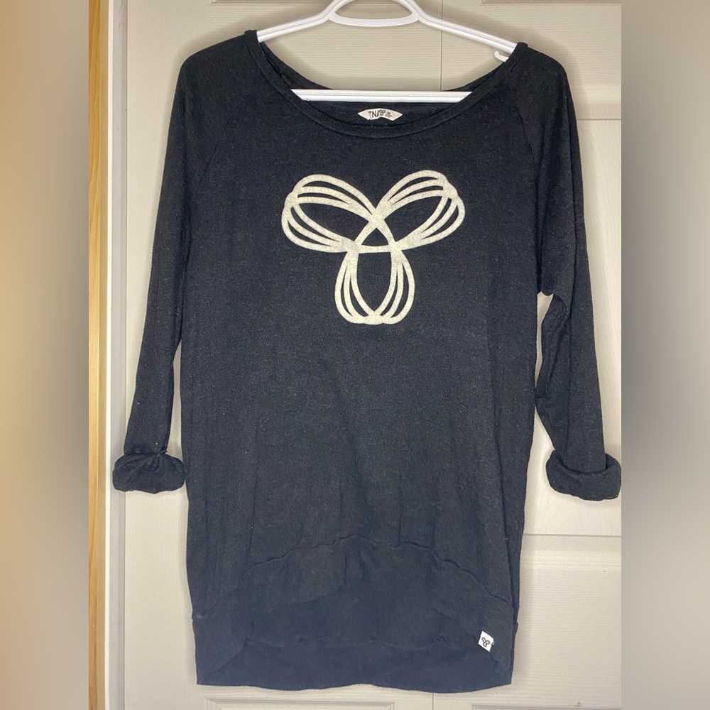 2/$25 TNA 3/4 Rolled Sleeve Shirt Size Medium